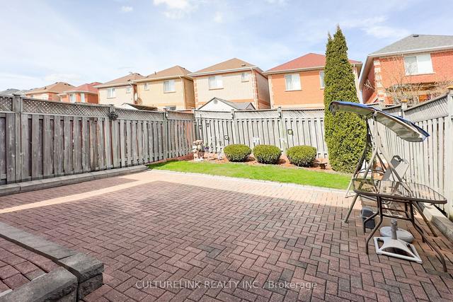32 Clandfield St, House detached with 3 bedrooms, 3 bathrooms and 3 parking in Markham ON | Image 37