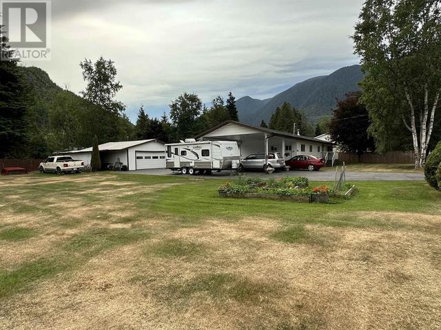 4666 Beaver Crescent, House other with 3 bedrooms, 2 bathrooms and null parking in Kitimat Stikine C (Part 1) BC | Image 28