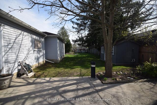 23 Norcross Rd, House detached with 2 bedrooms, 2 bathrooms and 8 parking in Toronto ON | Image 12