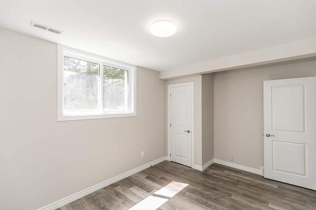 32 Heath St, House semidetached with 3 bedrooms, 2 bathrooms and 4 parking in Barrie ON | Image 17