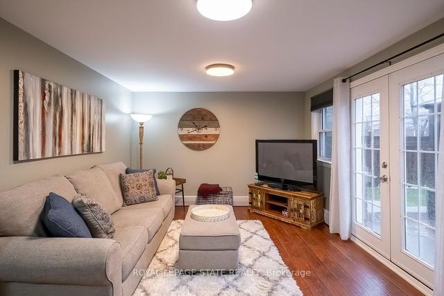 351 Upper Ottawa St, House detached with 3 bedrooms, 3 bathrooms and 8 parking in Hamilton ON | Image 9