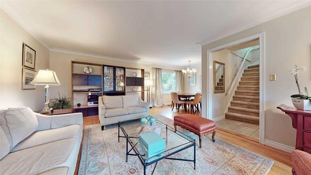 27 Regency Sq, House detached with 4 bedrooms, 3 bathrooms and 5 parking in Toronto ON | Image 36