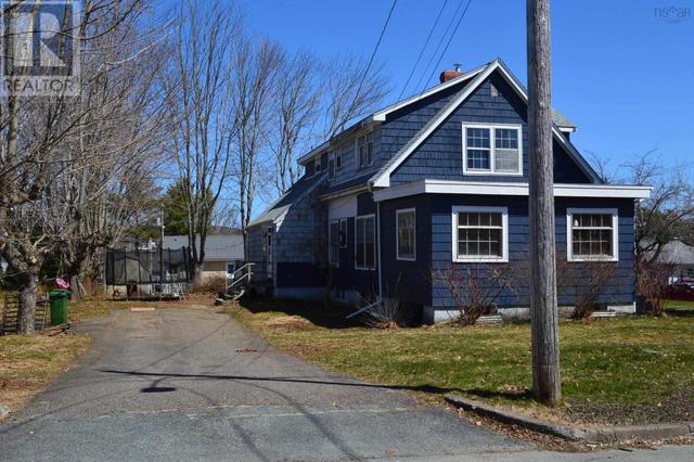 114 Dominion Street, House detached with 3 bedrooms, 1 bathrooms and null parking in Bridgewater NS | Image 6
