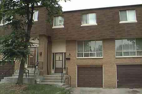 15 - 3525 Brandon Gate Dr, Townhouse with 3 bedrooms, 2 bathrooms and 1 parking in Mississauga ON | Image 1