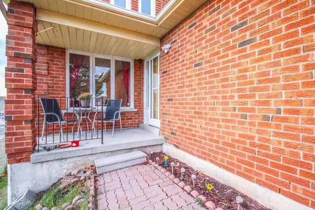 1651 Pepperwood Gate, House detached with 3 bedrooms, 4 bathrooms and 2 parking in Pickering ON | Image 2