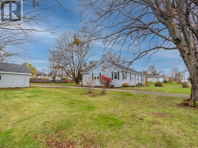 141 Brackley Point Road, House detached with 4 bedrooms, 2 bathrooms and null parking in Charlottetown PE | Image 24
