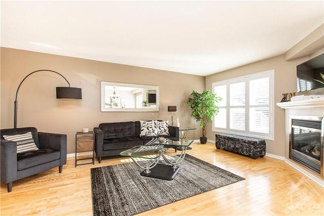 1554 Henri Lauzon Street, Townhouse with 3 bedrooms, 3 bathrooms and 4 parking in Ottawa ON | Image 7