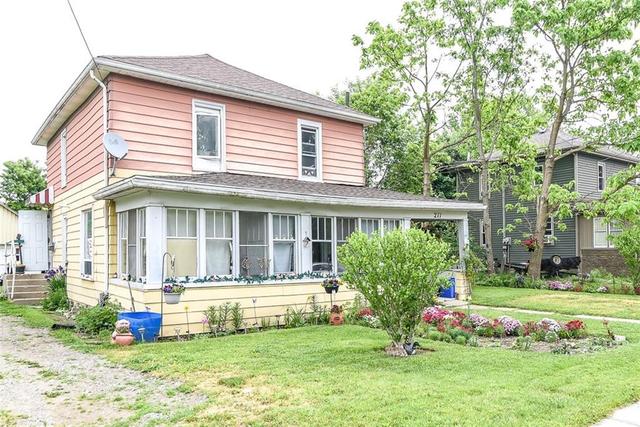 211 Forest Street W, House detached with 5 bedrooms, 3 bathrooms and 6 parking in Haldimand County ON | Image 3