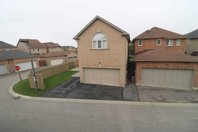 coach - 46 Balsam St, House detached with 1 bedrooms, 1 bathrooms and 1 parking in Markham ON | Image 4
