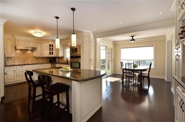 565 Velmar Dr, House detached with 4 bedrooms, 6 bathrooms and 6 parking in Vaughan ON | Image 3