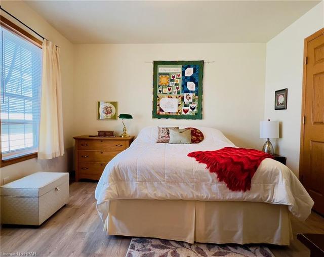 Ample sized primary bedroom | Image 10