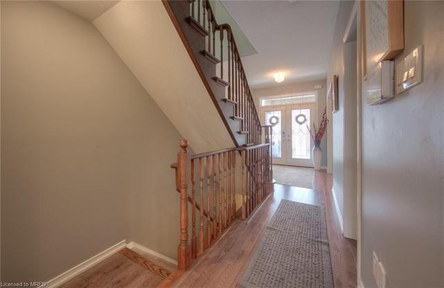 70 Lambert Cres Court, House detached with 4 bedrooms, 2 bathrooms and null parking in Brantford ON | Image 38