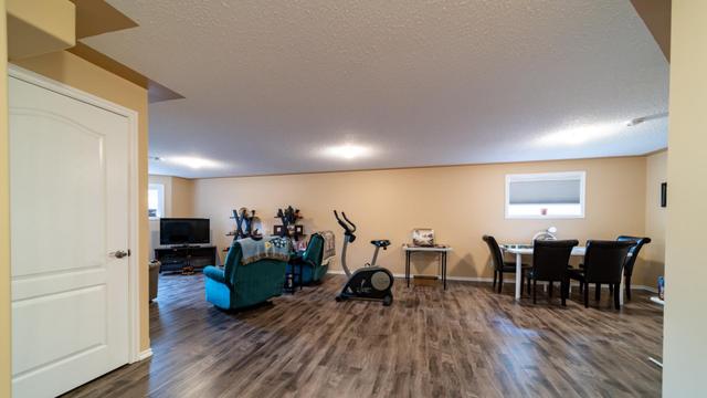 909 8 Avenue, House detached with 4 bedrooms, 3 bathrooms and 6 parking in Wainwright AB | Image 21