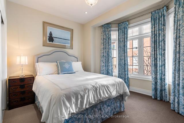 1 - 10 Burkebrook Pl, Townhouse with 2 bedrooms, 4 bathrooms and 2 parking in Toronto ON | Image 15