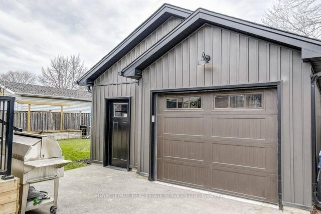 2127 Sunnydale Dr, House detached with 3 bedrooms, 2 bathrooms and 9 parking in Burlington ON | Image 28