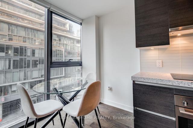 419 - 629 King St W, Condo with 1 bedrooms, 1 bathrooms and 0 parking in Toronto ON | Image 2