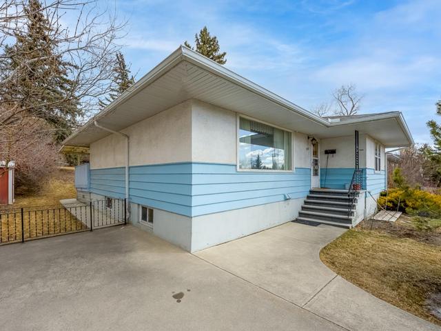 3712 8 Avenue Nw, House detached with 2 bedrooms, 1 bathrooms and 3 parking in Calgary AB | Image 8