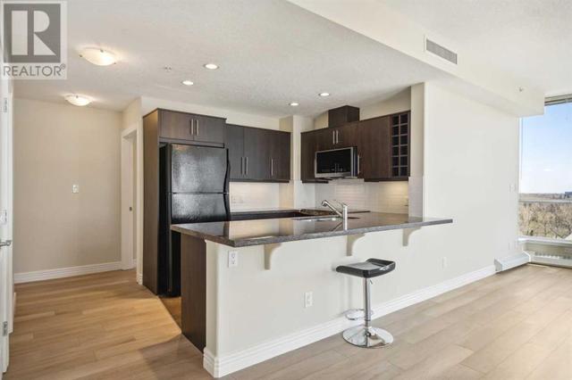 703, - 55 Spruce Place Sw, Condo with 2 bedrooms, 2 bathrooms and 1 parking in Calgary AB | Image 5