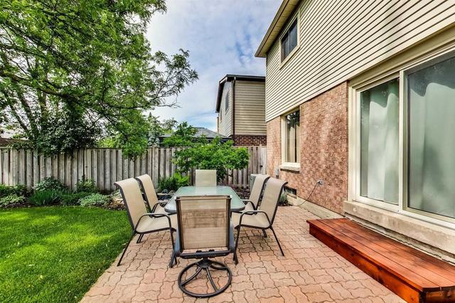 45 Cassander Cres, House detached with 3 bedrooms, 2 bathrooms and 5 parking in Brampton ON | Image 21