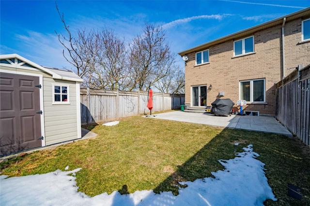 2450 Shadow Crt N, House attached with 3 bedrooms, 4 bathrooms and 3 parking in Oakville ON | Image 24
