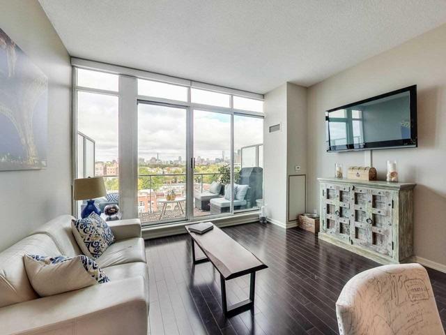 922 - 388 Richmond St W, Condo with 2 bedrooms, 2 bathrooms and 0 parking in Toronto ON | Image 9