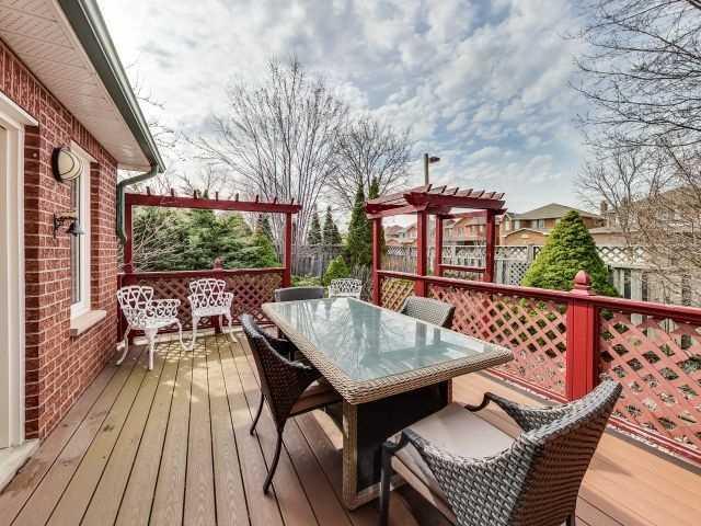 52 Venetian Cres, House detached with 4 bedrooms, 4 bathrooms and 4 parking in Vaughan ON | Image 3