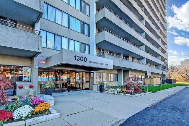 1007 - 1300 Mississauga Valley Blvd, Condo with 3 bedrooms, 2 bathrooms and 1 parking in Mississauga ON | Image 34