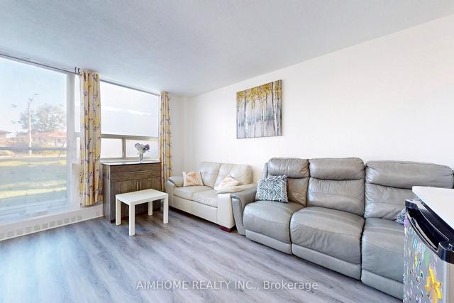 107 - 1050 Stainton Dr, Condo with 3 bedrooms, 2 bathrooms and 1 parking in Mississauga ON | Image 5