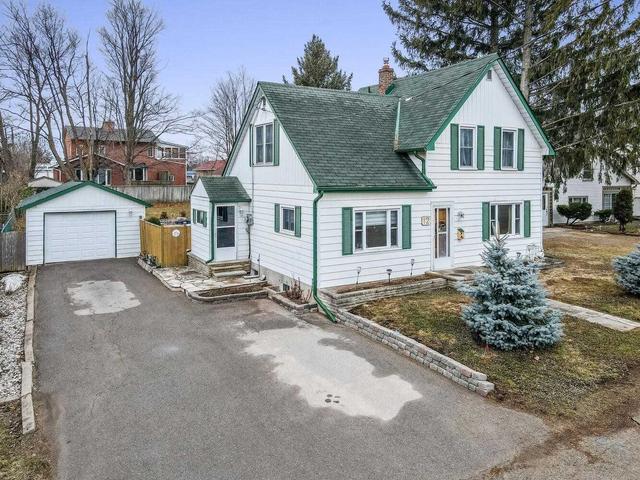 12 Arletta St, House detached with 3 bedrooms, 2 bathrooms and 7 parking in Halton Hills ON | Image 1