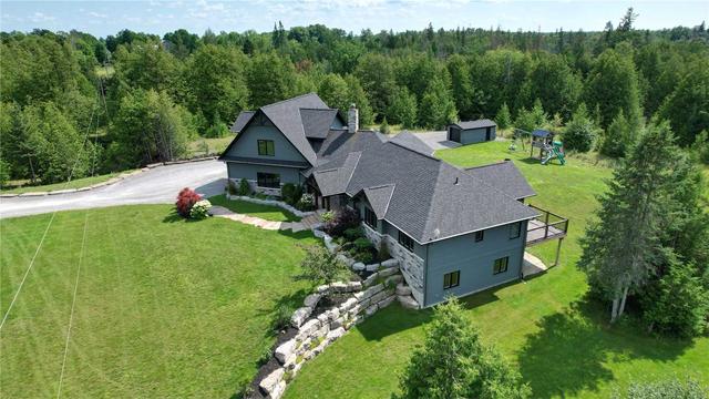 487 Fairbairn Rd, House detached with 3 bedrooms, 3 bathrooms and 13 parking in Kawartha Lakes ON | Image 4