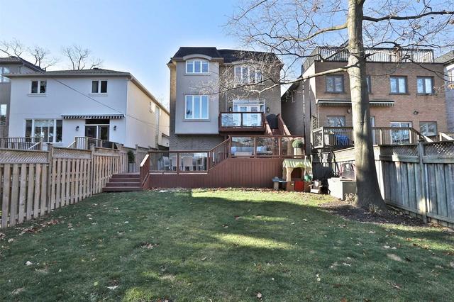 33 Mann Ave, House detached with 4 bedrooms, 4 bathrooms and 6 parking in Toronto ON | Image 21