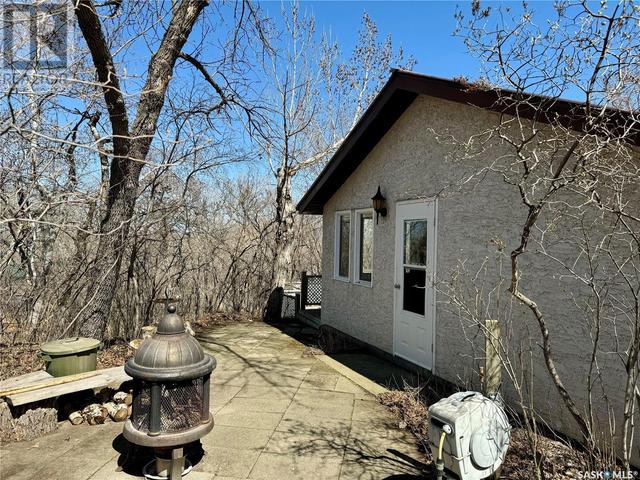 585 Nicoll Avenue, House detached with 2 bedrooms, 1 bathrooms and null parking in Regina Beach SK | Image 28