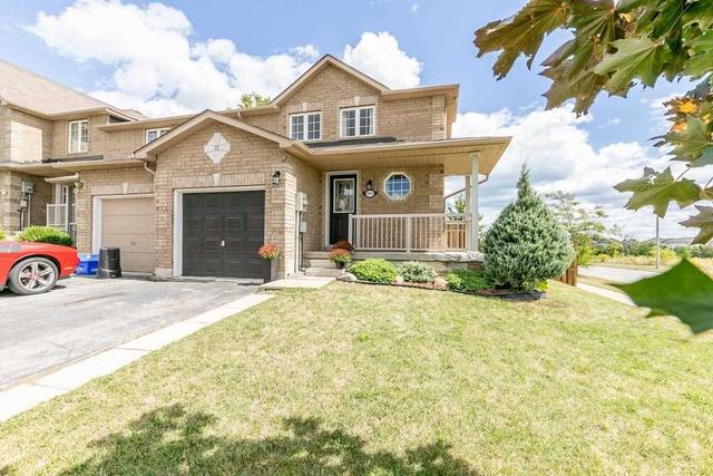 2055 Osbond Rd, House attached with 3 bedrooms, 3 bathrooms and 2 parking in Innisfil ON | Image 1