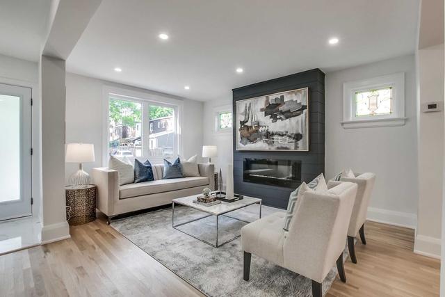 17 Avion Ave, House semidetached with 3 bedrooms, 3 bathrooms and 2 parking in Toronto ON | Image 38