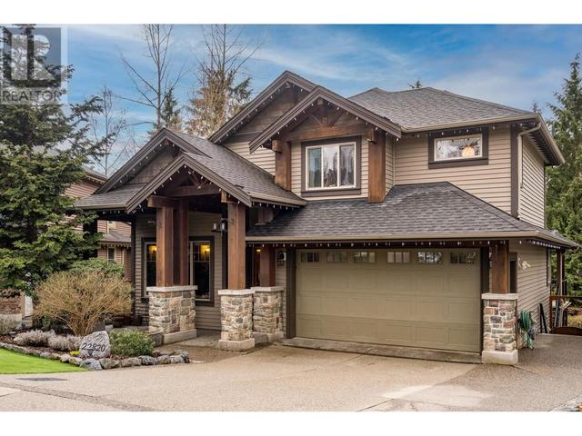 22820 Docksteader Circle, House detached with 5 bedrooms, 4 bathrooms and 5 parking in Maple Ridge BC | Image 2