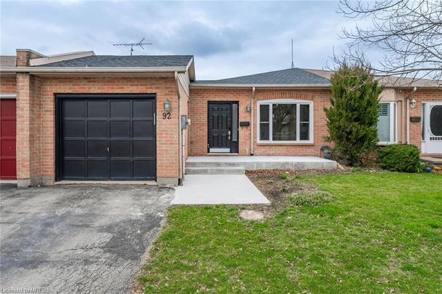 92 Stoney Brook Crescent, House semidetached with 3 bedrooms, 2 bathrooms and 2 parking in St. Catharines ON | Image 1