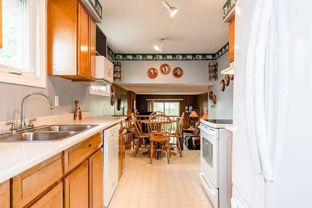 262 Cook St, House detached with 3 bedrooms, 2 bathrooms and 4 parking in Barrie ON | Image 15