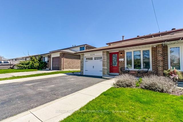 626 Tedwyn Dr, House semidetached with 3 bedrooms, 3 bathrooms and 3 parking in Mississauga ON | Image 12