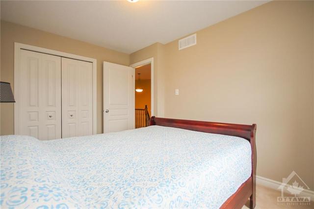 213 Butterfly Walk, Townhouse with 3 bedrooms, 2 bathrooms and 3 parking in Ottawa ON | Image 16