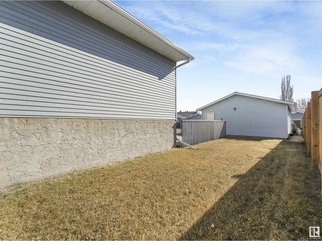 9311 168 Av Nw, House detached with 4 bedrooms, 2 bathrooms and 2 parking in Edmonton AB | Image 36