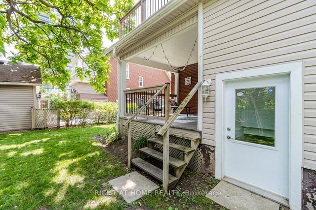 10 Scott St, House detached with 4 bedrooms, 3 bathrooms and 3 parking in Brampton ON | Image 32