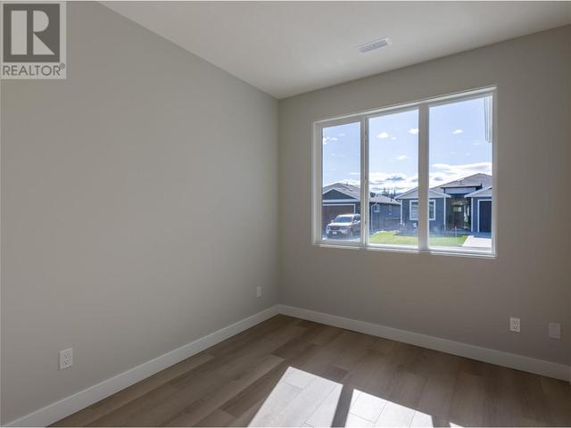 602 Nighthawk Avenue, House detached with 3 bedrooms, 2 bathrooms and 2 parking in Okanagan (Part) 1 BC | Image 26