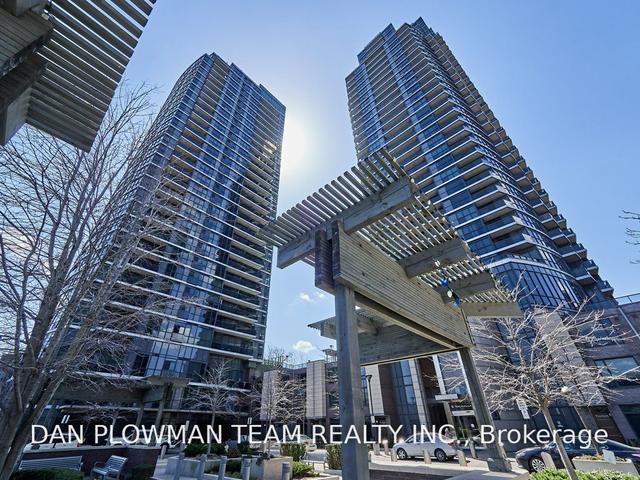 1003 - 9 Valhalla Inn Rd, Condo with 1 bedrooms, 1 bathrooms and 1 parking in Toronto ON | Image 1