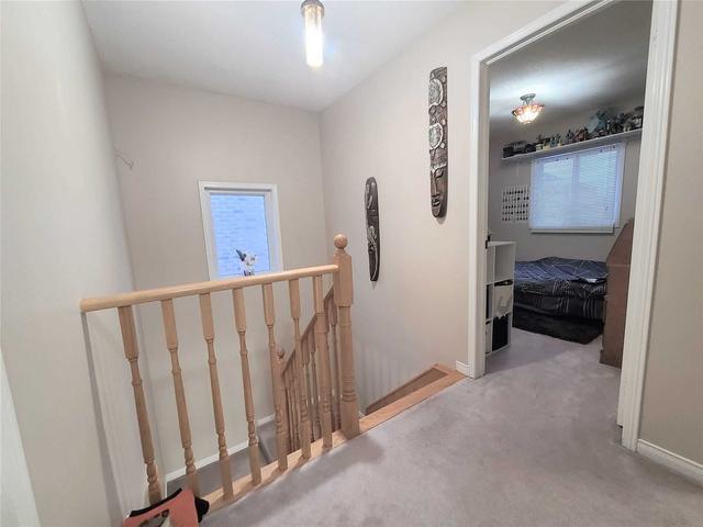 34 Violet St, House attached with 3 bedrooms, 4 bathrooms and 5 parking in Barrie ON | Image 21