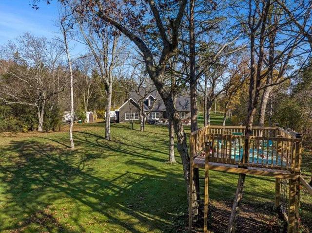 160 Sunrise Dr, House detached with 4 bedrooms, 3 bathrooms and 16 parking in Prince Edward County ON | Image 32