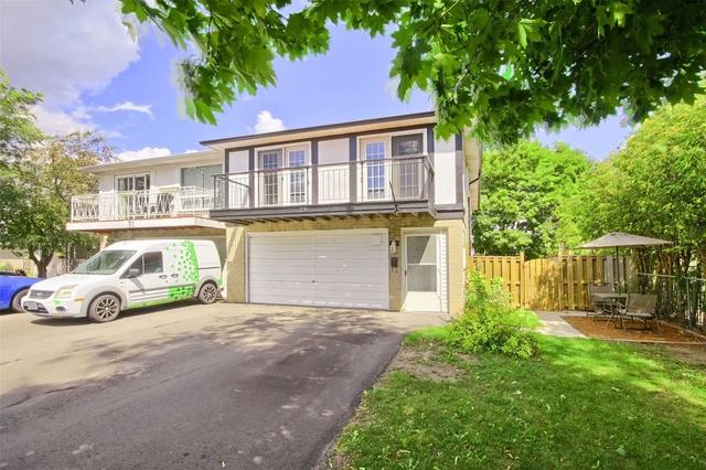 29 Gainsborough Rd, House semidetached with 3 bedrooms, 2 bathrooms and 8 parking in Brampton ON | Image 12