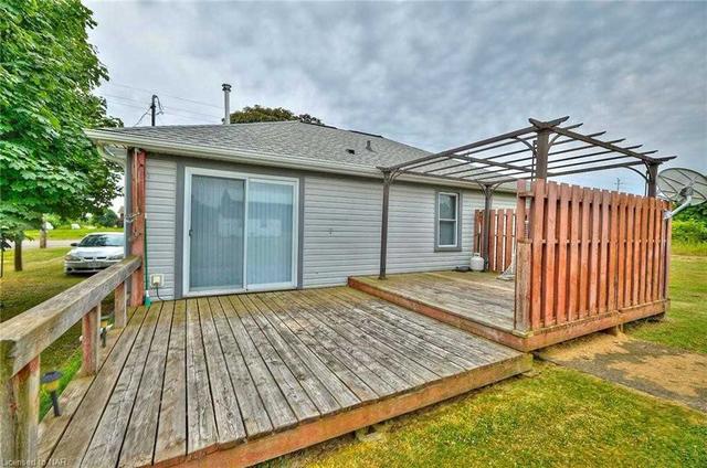 3066 Highway 3, House detached with 3 bedrooms, 1 bathrooms and 6 parking in Port Colborne ON | Image 6