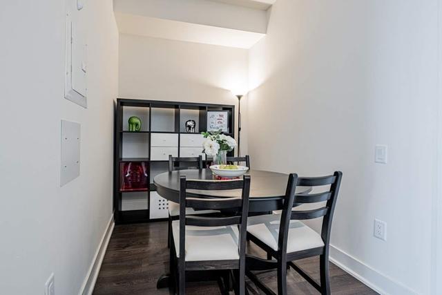 3304 - 30 Roehampton Ave, Condo with 1 bedrooms, 1 bathrooms and 0 parking in Toronto ON | Image 7
