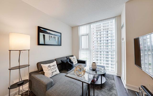 3406 - 33 Shore Breeze Dr, Condo with 1 bedrooms, 1 bathrooms and 1 parking in Toronto ON | Image 2