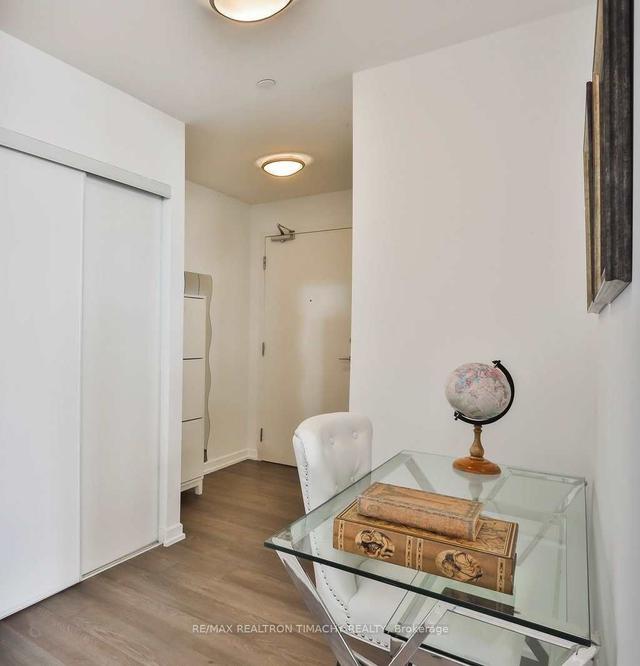1603 - 62 Forest Manor Dr, Condo with 2 bedrooms, 2 bathrooms and 2 parking in Toronto ON | Image 3